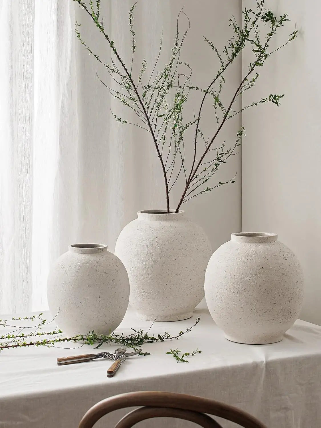 Modern Ceramic Flower Vase For Home Decor And Table Centerpiece