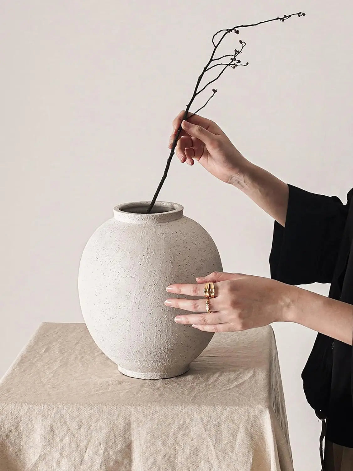 Modern Ceramic Flower Vase For Home Decor And Table Centerpiece