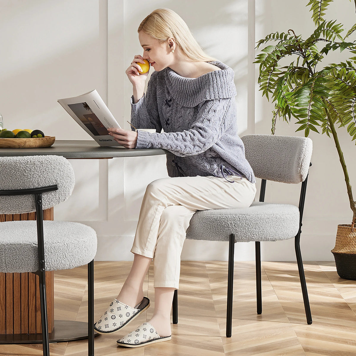 JHK Ergonomic Round Dining Chairs With Plush Fabric Curved Backrest